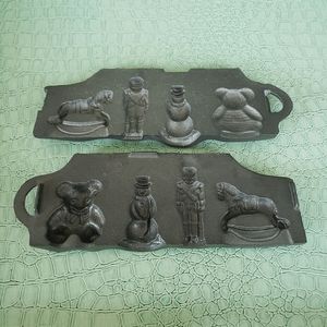 Cast Iron Holiday Mold Pan